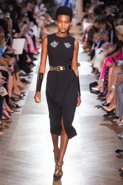 Look 12